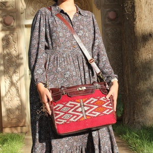 moroccan vintage style red kilim tote bag, women leather handbag, kilim travel handbag, kilim design red tote bag carpet shoulder bag image 4