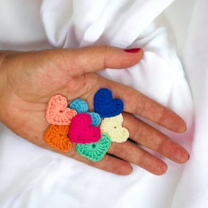 Haak kleine hart hand ambachtelijke applique, 10 stuks gerecycled katoen verfraaiing, ambachtelijke projectmotieven, kaarten maken, scrapbooking,