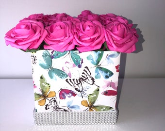 Schmetterling Luxus Blumenkasten, Rose Box, Glam Raumdekor, Wohndekor, Eitelkeitsdekor, Geschenke für sie, Bürodekor, Luxusrosen, Frühlingsdekor