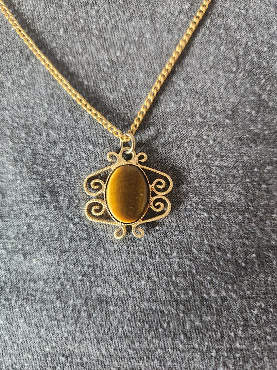 18" Victorian style gold tone tigers eye pendant … - image 2