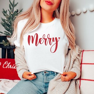 Ladies Merry Christmas Shirt, Women Christmas Shirt, Cute Christmas Shirt, Merry Tshirt, Merry Christmas Shirt, Christmas Crewneck for Women