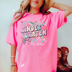 Personalized Kindergarten Teacher Shirt, Custom Kinder Crew Back to School Teacher Shirts for Kindergarten, Elementary Teacher Retro Checker