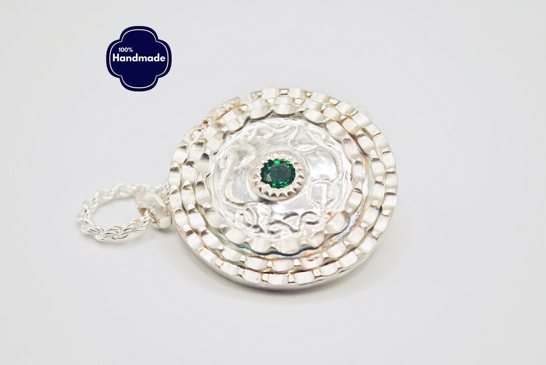 Silver and Emerald Necklace Skyrim Cosplay Etsy