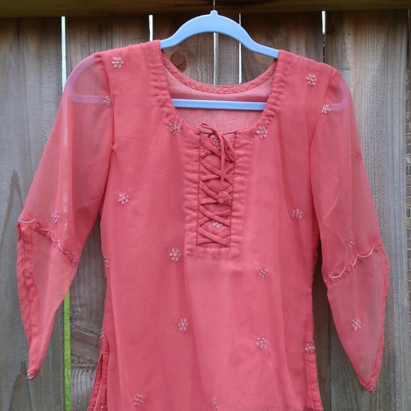 Vintage pink kaftan tunic, fits size XXS, embroidered floral design, lightweight fabric, asymmetrical unique top, middle eastern boho chic