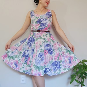 Vintage 80&#39;s 90&#39;s floral summer dress, size 11 / M, 100% cotton, made in USA, sleeveless multicolored mini a-line dress, pink blue flowers