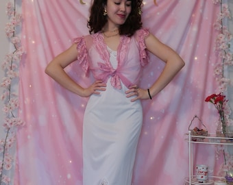 Vintage 70&#39;s / 80&#39;s short pink peignor robe, size M, ruffled lace sleeves, sheer nylon, alana gale brand, elegant intimate lingerie