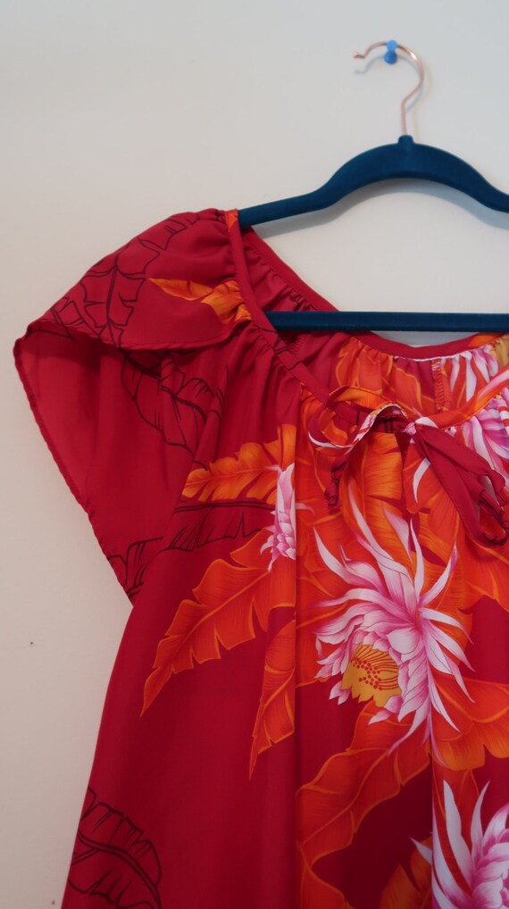 Vintage 70's / 80's hawaiian red muumuu dress, li… - image 6