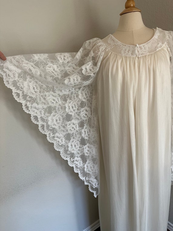 Vintage 60's bridal lingerie robe and slip set, 100 n… - Gem