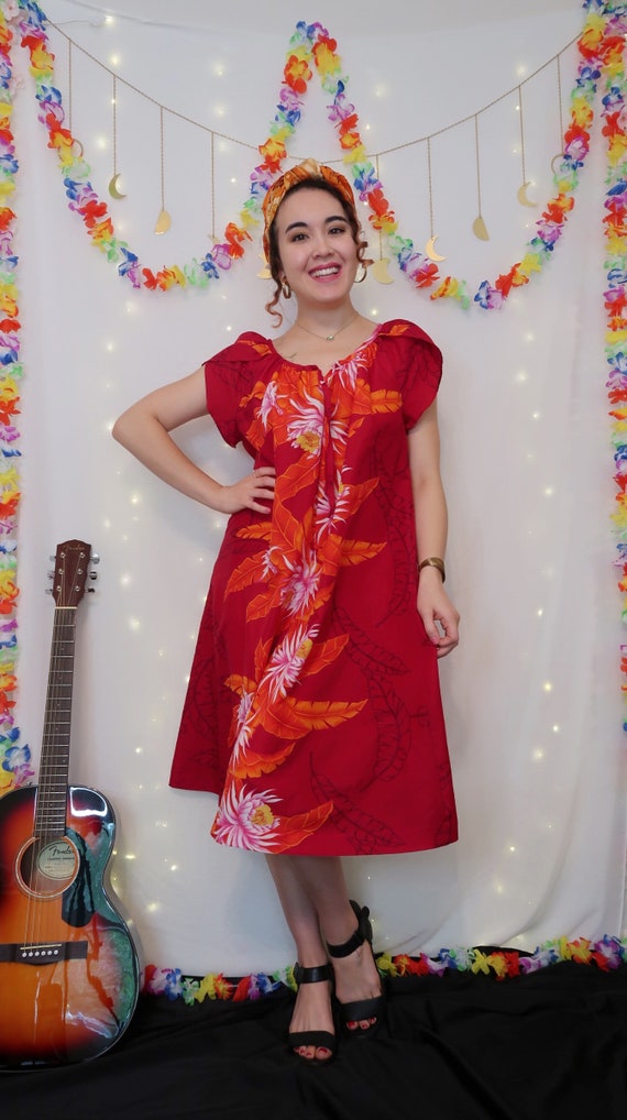 Vintage 70's / 80's hawaiian red muumuu dress, li… - image 2