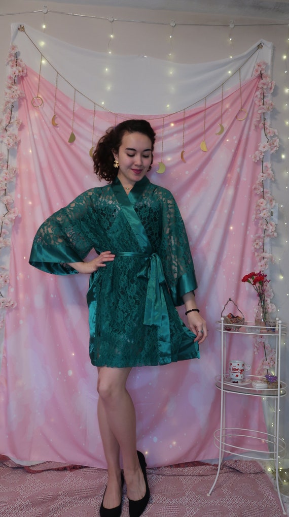 Vintage 80's lace robe, emerald hunter green, vict