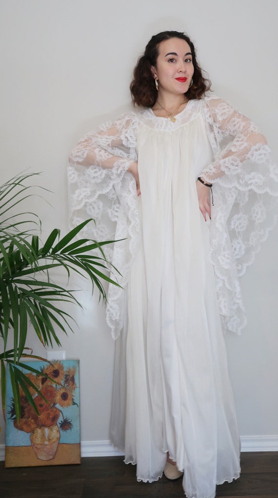 Vintage 60's bridal lingerie robe and slip set, 100 n… - Gem