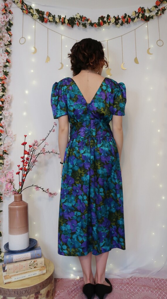 Vintage 80's silky floral cocktail dress, fits si… - image 3