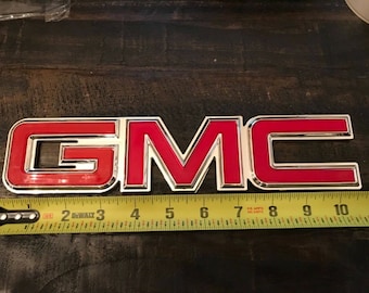 GMC Canyon sierra tailgate emblem 15-17 red and chrome badge symbol