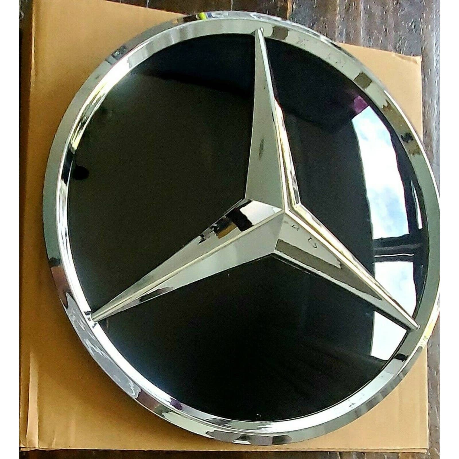 Mercedes star emblem - .de