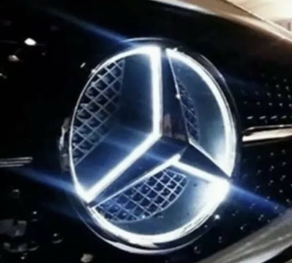 AMG Emblem Abzeichen Aufkleber Led Licht Kühlergrill Grill Für