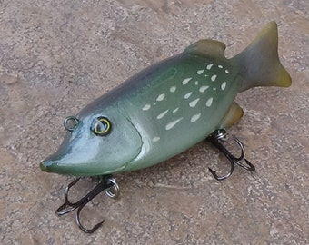 Baby Pike Lipless Crankbait 4 in.