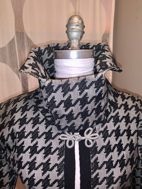 Houndstooth pattern pant suit - image 6