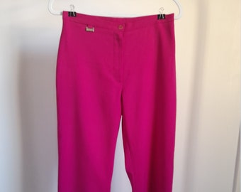 Bright pink Y2K capri trousers