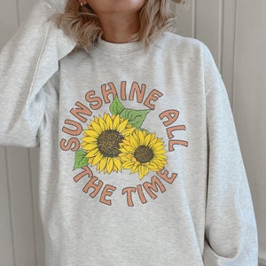 Sunflower Sweatshirt: Vintage Style Graphic Unisex Crewneck