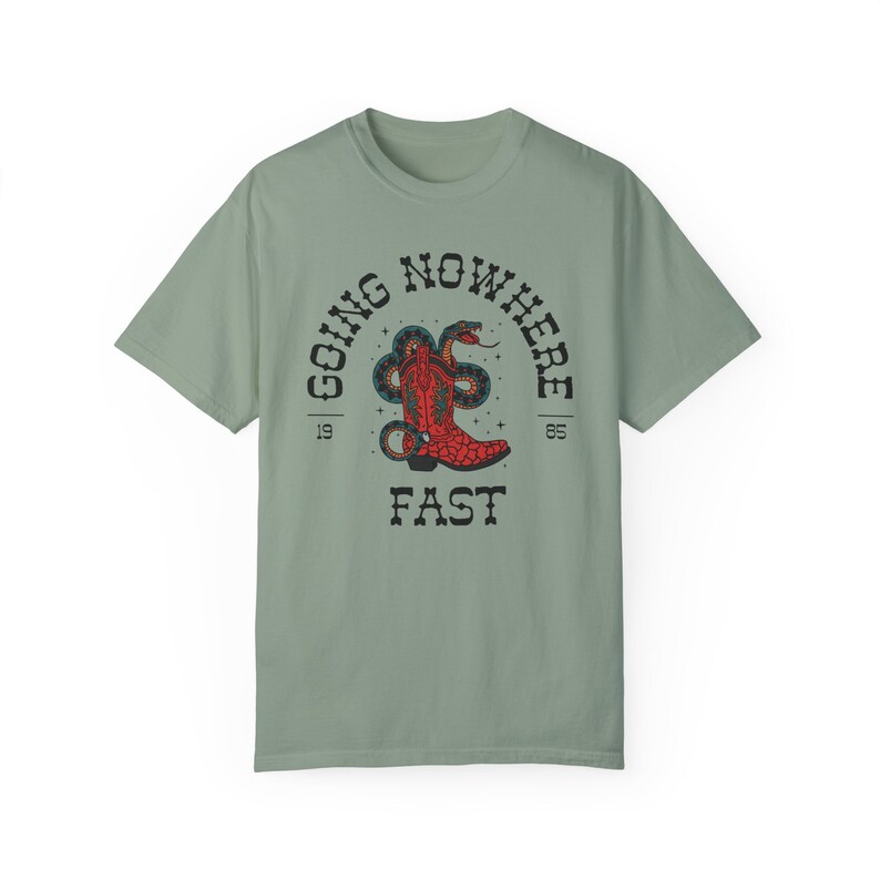 Camiseta con gráfico vintage del oeste: Camisa estilo tatuaje con colores cómodos Bay