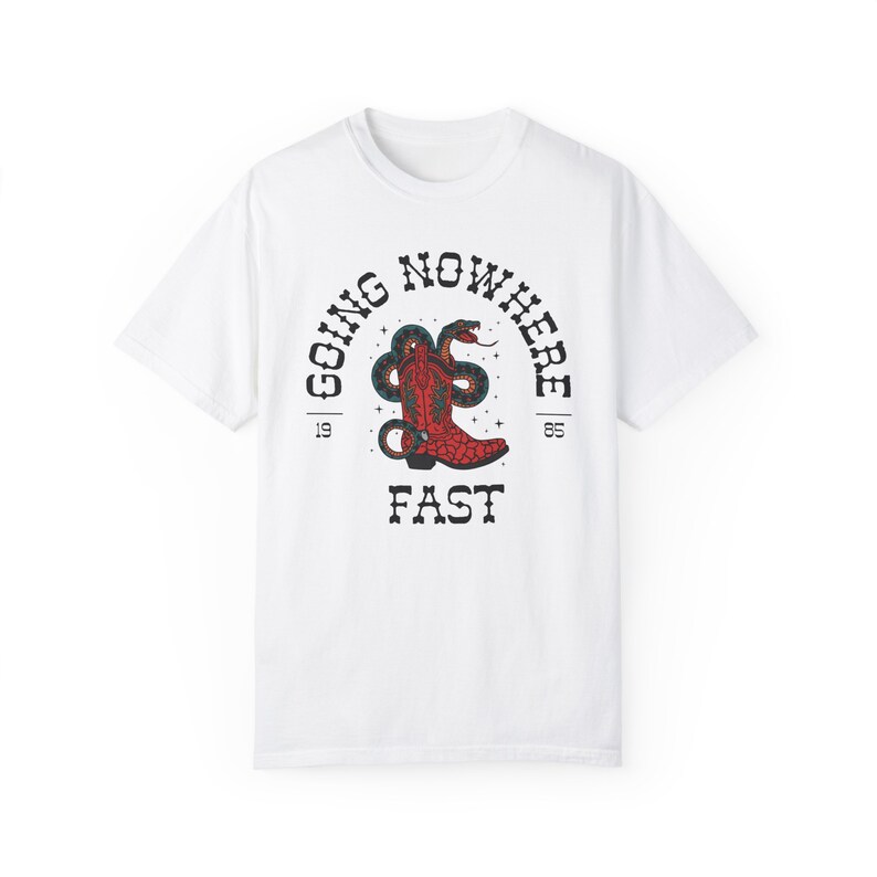 Camiseta con gráfico vintage del oeste: Camisa estilo tatuaje con colores cómodos White