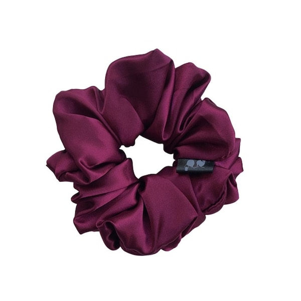 GRANDE Luscious Plum Satin Scrunchies // Accessoire pour cheveux en soie violette, Cravate xxL surdimensionnée faite à la main, Élastique jumbo pour cheveux doux, Cadeau pour elle