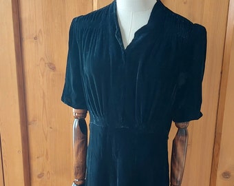 Vintage 40er Jahre schwarzes Samtkleid