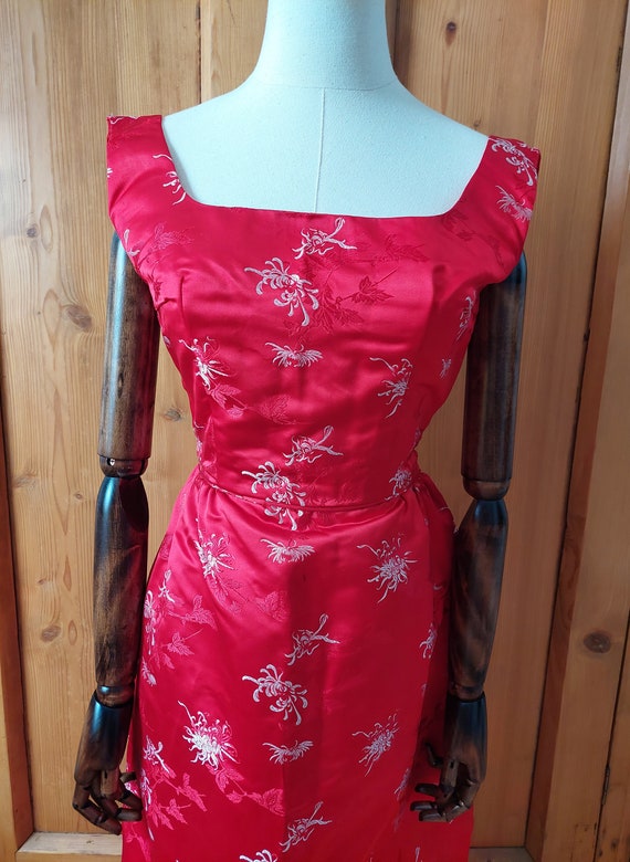 Vintage 60s red full length otiental brocade wigg… - image 8