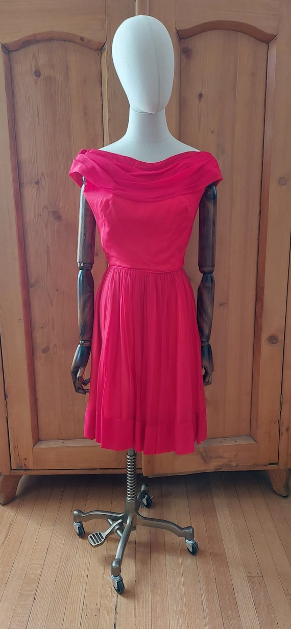 Vintage 50s 60s red orange silk chiffon fit and fl