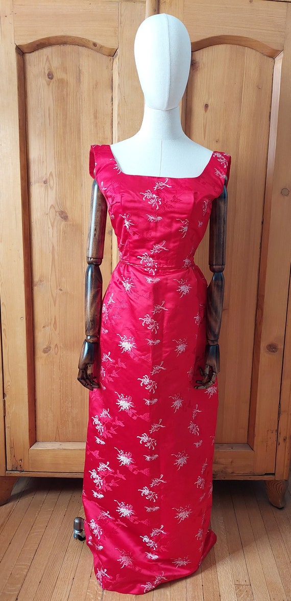 Vintage 60s red full length otiental brocade wigg… - image 1