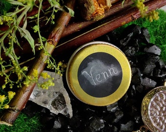 Handcrafted natural Solid perfume in a jar or Balm Stick "Yenn" (Lilac and Gooseberries)