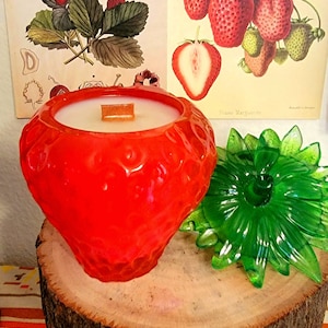 Strawberry shortcake candle/Strawberry candle/Strawberry container/Soy candle/Dessert candle/Luxury decor/Strawberry