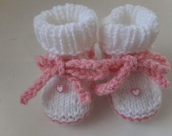 Babyschuhe  Strickschuhe Taufschuhe weiß gestrickt Herz