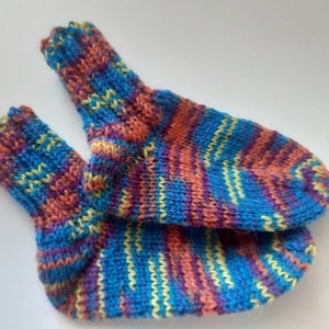 Baby socks knitted first socks 10 cm 3-6 months türkis orange bunt