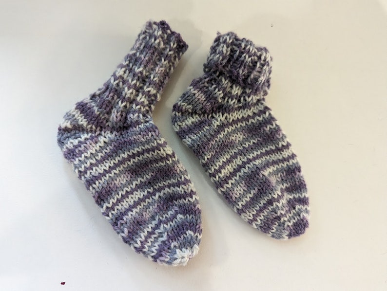 Babysocken gestrickt 12 cm 6-9 Monate Gr. 18/19 flieder meliert