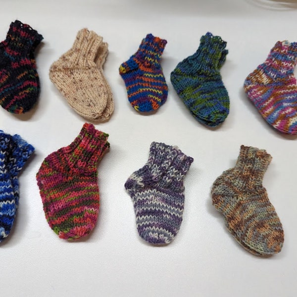 Baby socks first socks knitted 8 cm 0-3 months