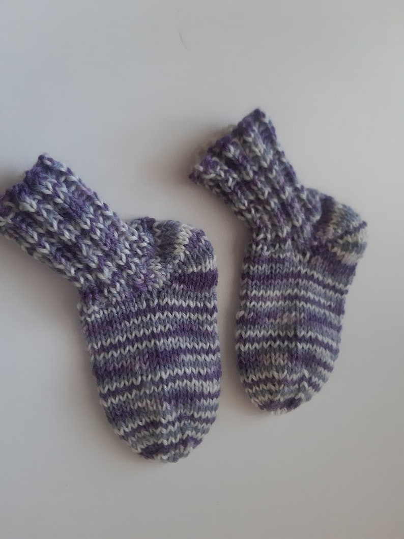 Baby socks knitted first socks 10 cm 3-6 months flieder hell
