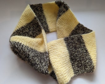 Knitted loop scarf round scarf neck warmer yellow striped