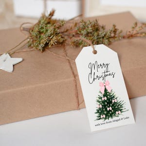 16 PINK Personalisierter Weihnachtsbaum Anhänger mit Schleifen | Benutzerdefinierte Urlaub Geschenkanhänger | Perfekt für Geschenke & Dekor | Festliche Weihnachtsanhänger mit Schleifchen