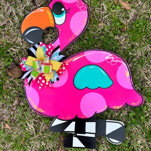 DIY Summer Flamingo Door Hanger