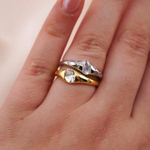 Eleganter, verstellbarer Solitärring aus Gold und Silber, Vintage-inspirierter ovaler Kristallring, einzigartiger Statement-Schmuck für den täglichen Glamour