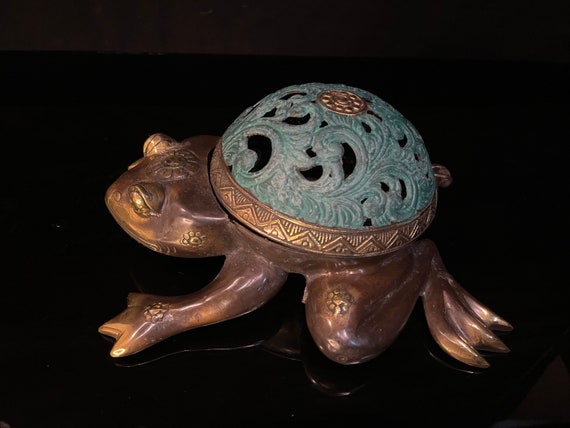 Mosquito Mozzie Coil Holder Frog Handmade Metal Art Bronze Green Patio Camping 