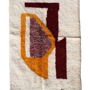 Moroccan rugs, Moroccan carpets, handmade rugs, authentic rugs, intricate patterns, vibrant colors. Size is 200x150 cm