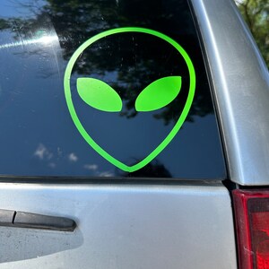 Alien | ET | UFO vinyl decal for windows, tumbler cups, water bottles, laptop and more
