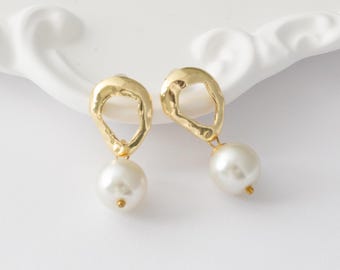 Gold-Plated Pearl Drop Earrings: Sculptural Open Shape