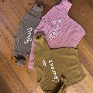 Handbestickter Baby/Kleinkind-Pullover, individuell bestickter Baby/Kleinkind-Pullover, personalisiertes Baby-Geschenk, personalisierbarer Pullover Bild 5