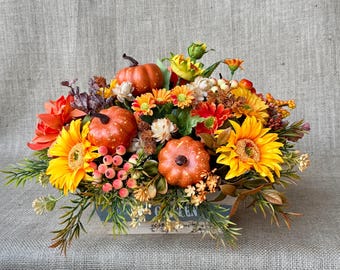 Floral Pumpkin Centerpiece: Autumn Table Decor with Berries