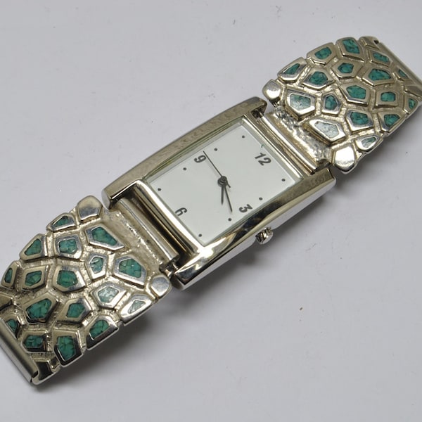 Montre vintage rectangulaire, bracelet métal pavé en turquoise made in USA