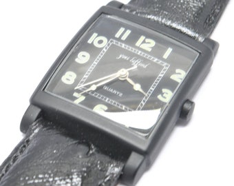 Montre YVES LAFFOND carrée, boitier noir, cadran et bracelet cuir et boucle noir