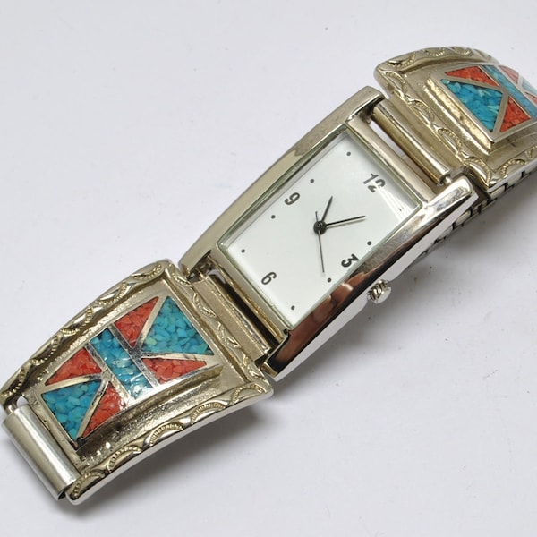 Montre vintage rectangulaire, bracelet métal en turquoise et corail made in USA